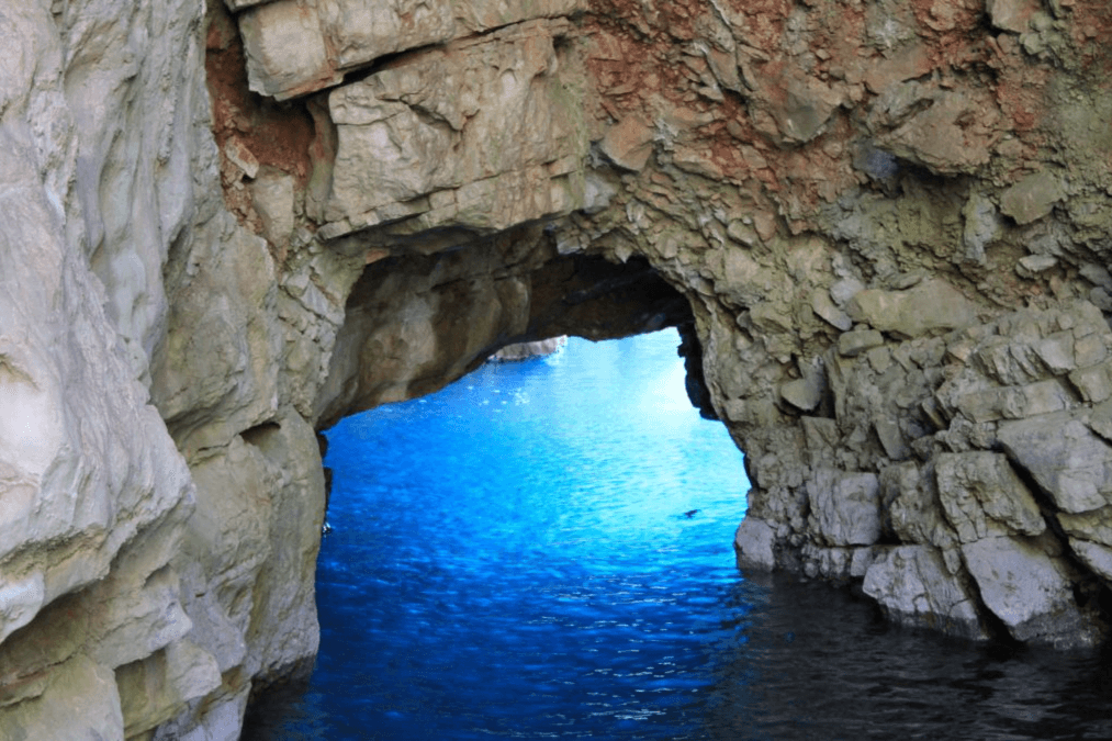 Odysseus Cave