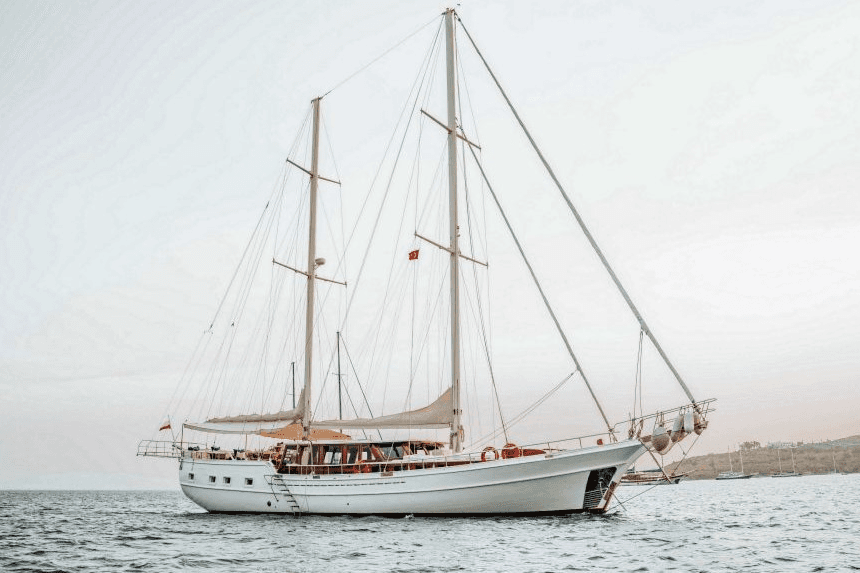 Beyaz Lale yacht