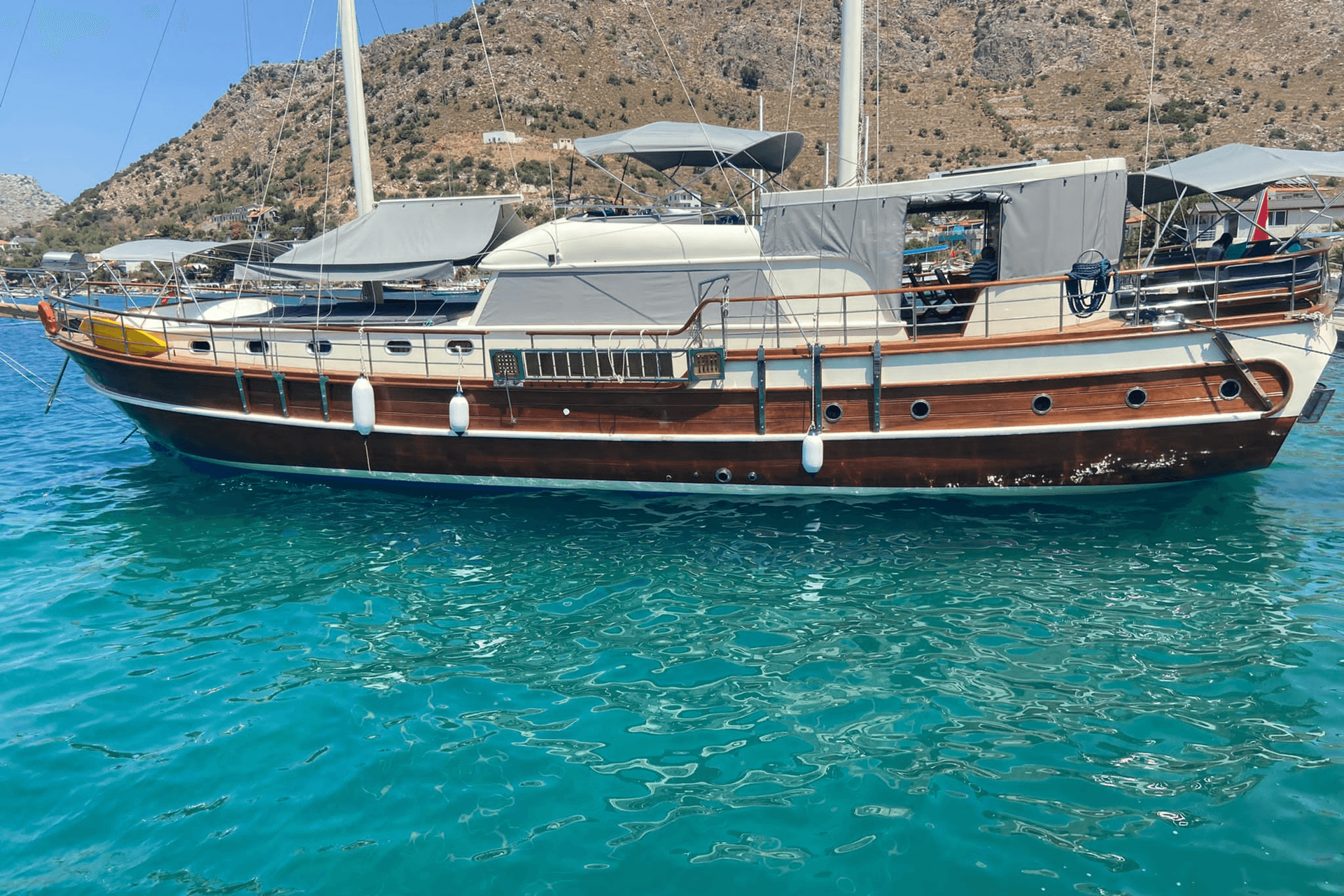 JUNIOR yacht