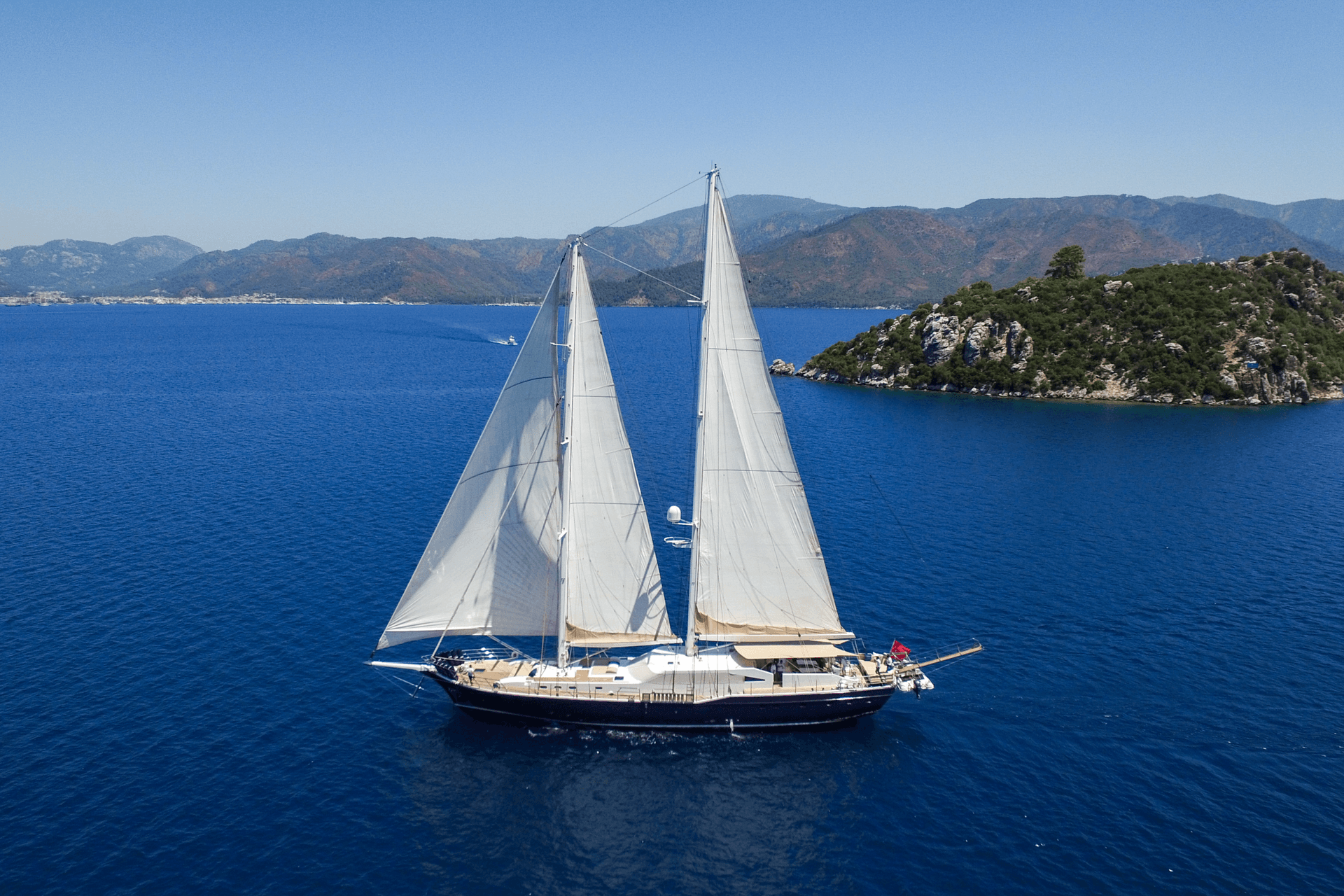 Ubi Bene yacht