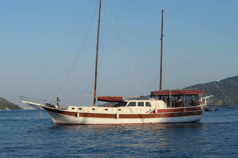 Idefix yacht