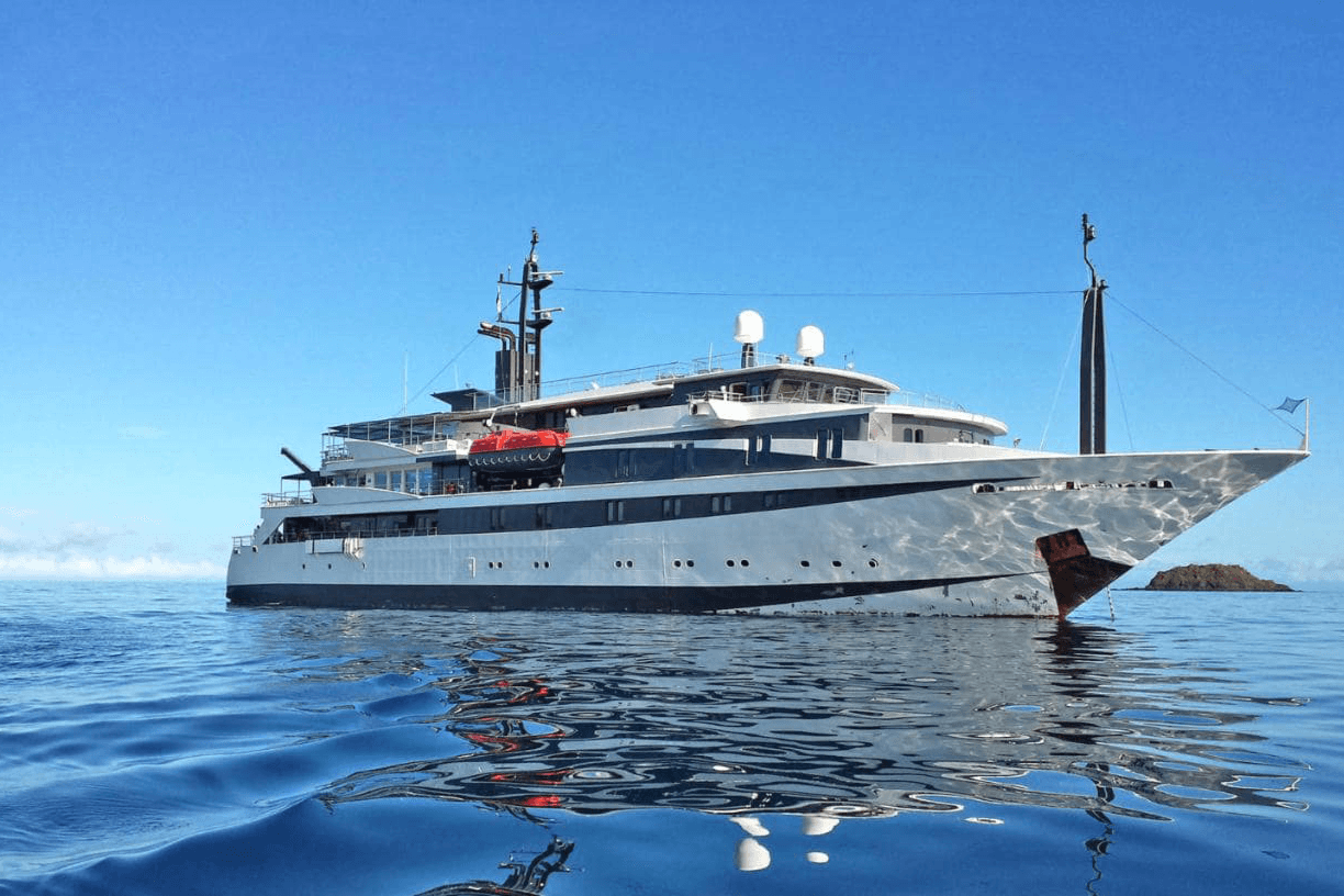 Variety Voyager yacht
