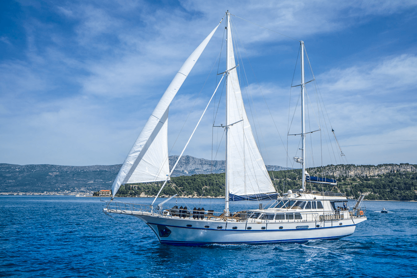 Alba yacht