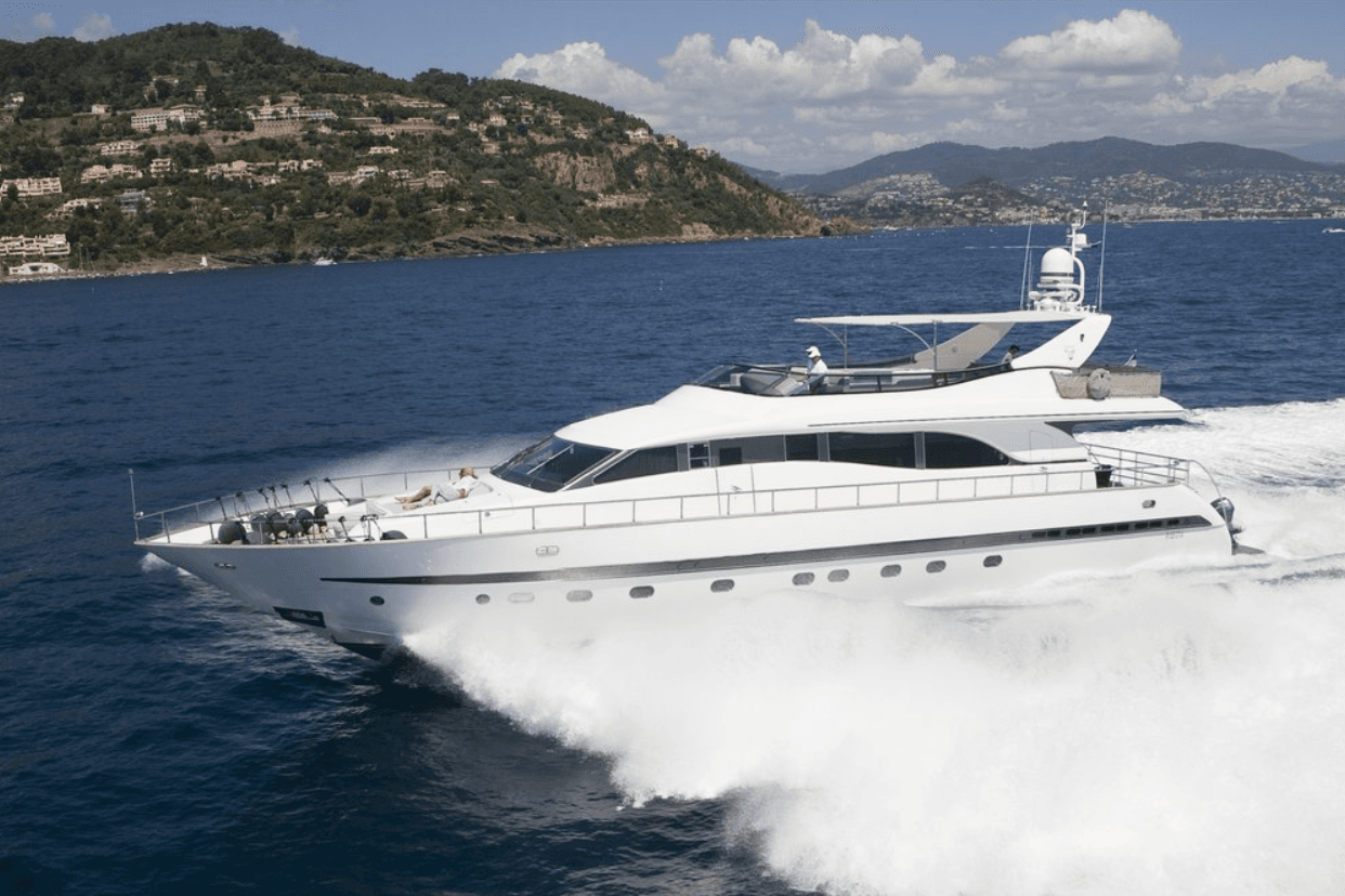 Coca VI yacht