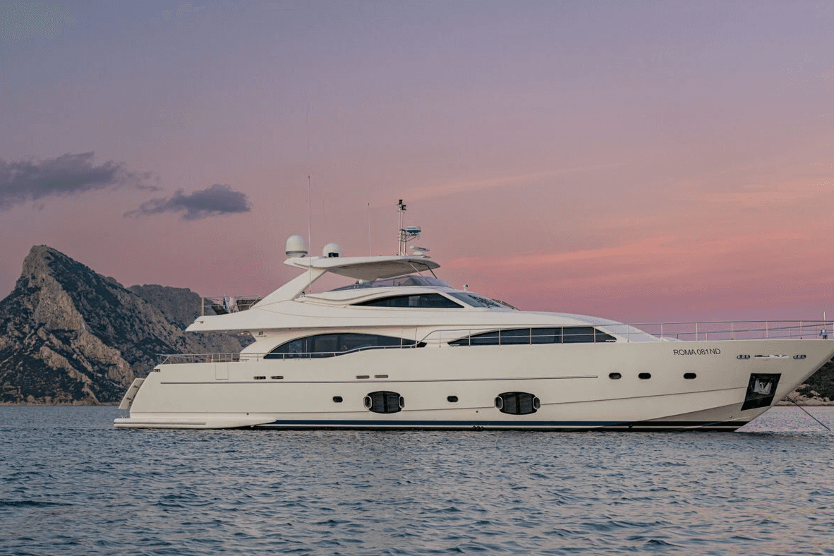 ETHNA yacht