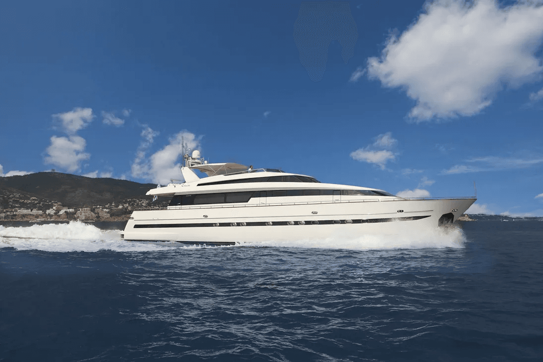 CAROM yacht