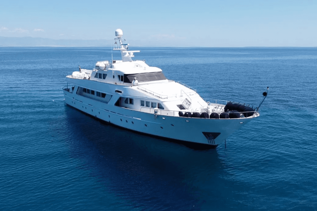 FREEMONT yacht