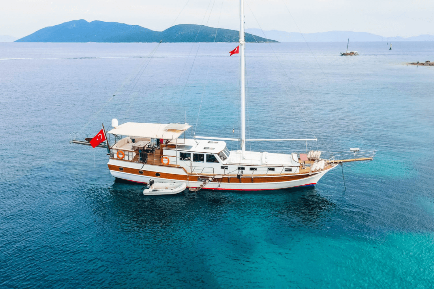 Cagan 2 yacht