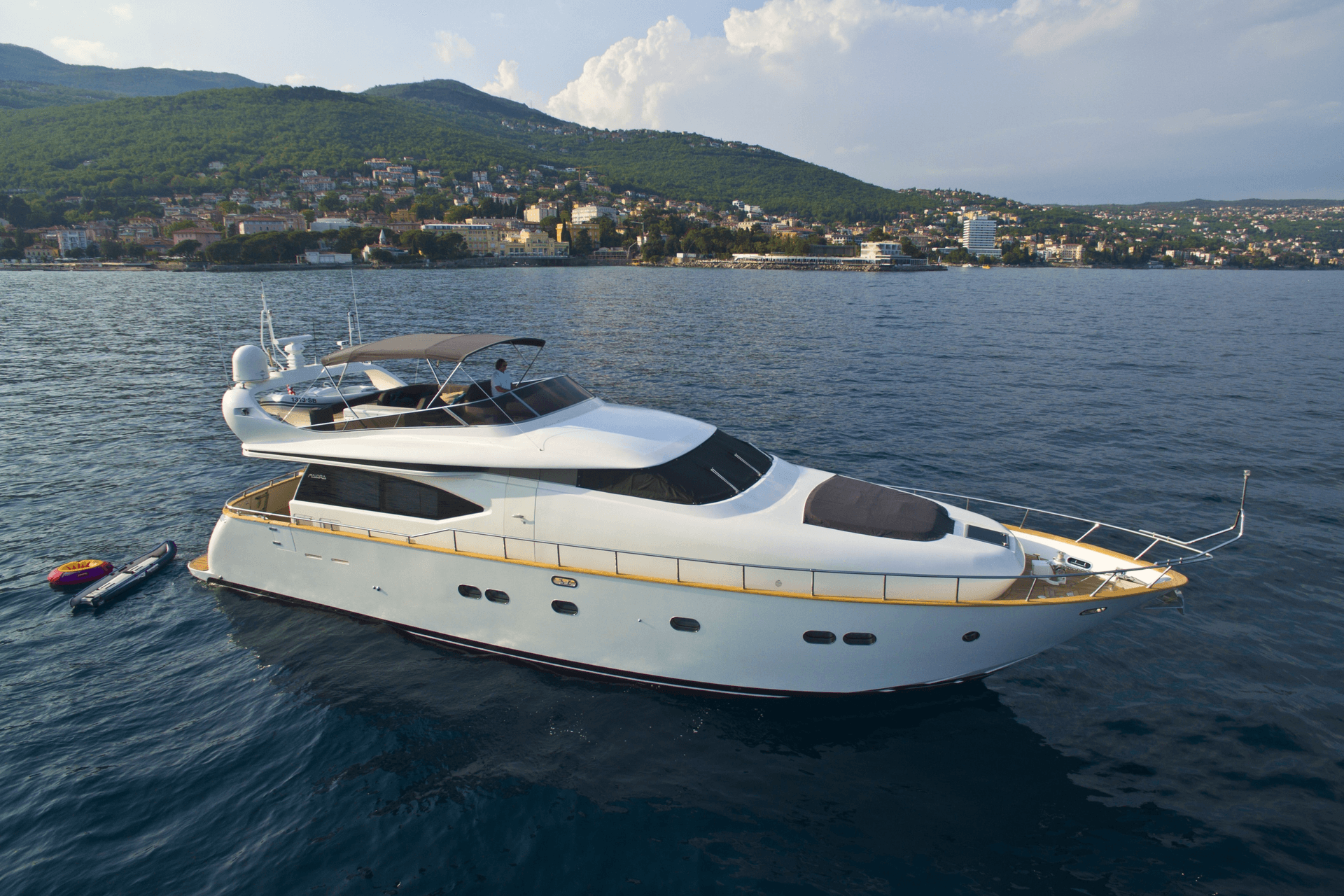 JANTAR yacht