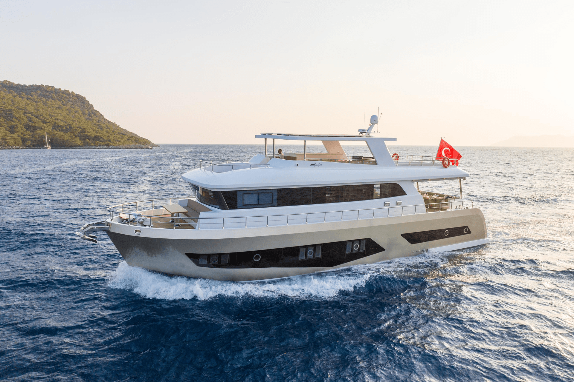 By CF yacht
