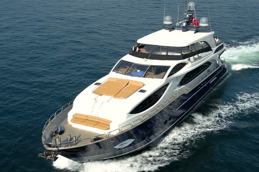 DenDen Mega yacht