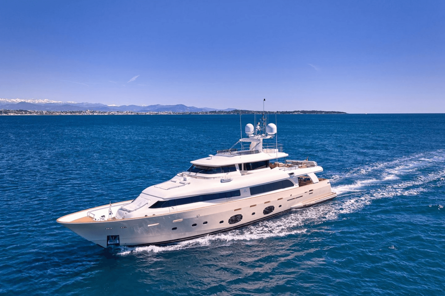 BEST OFF yacht
