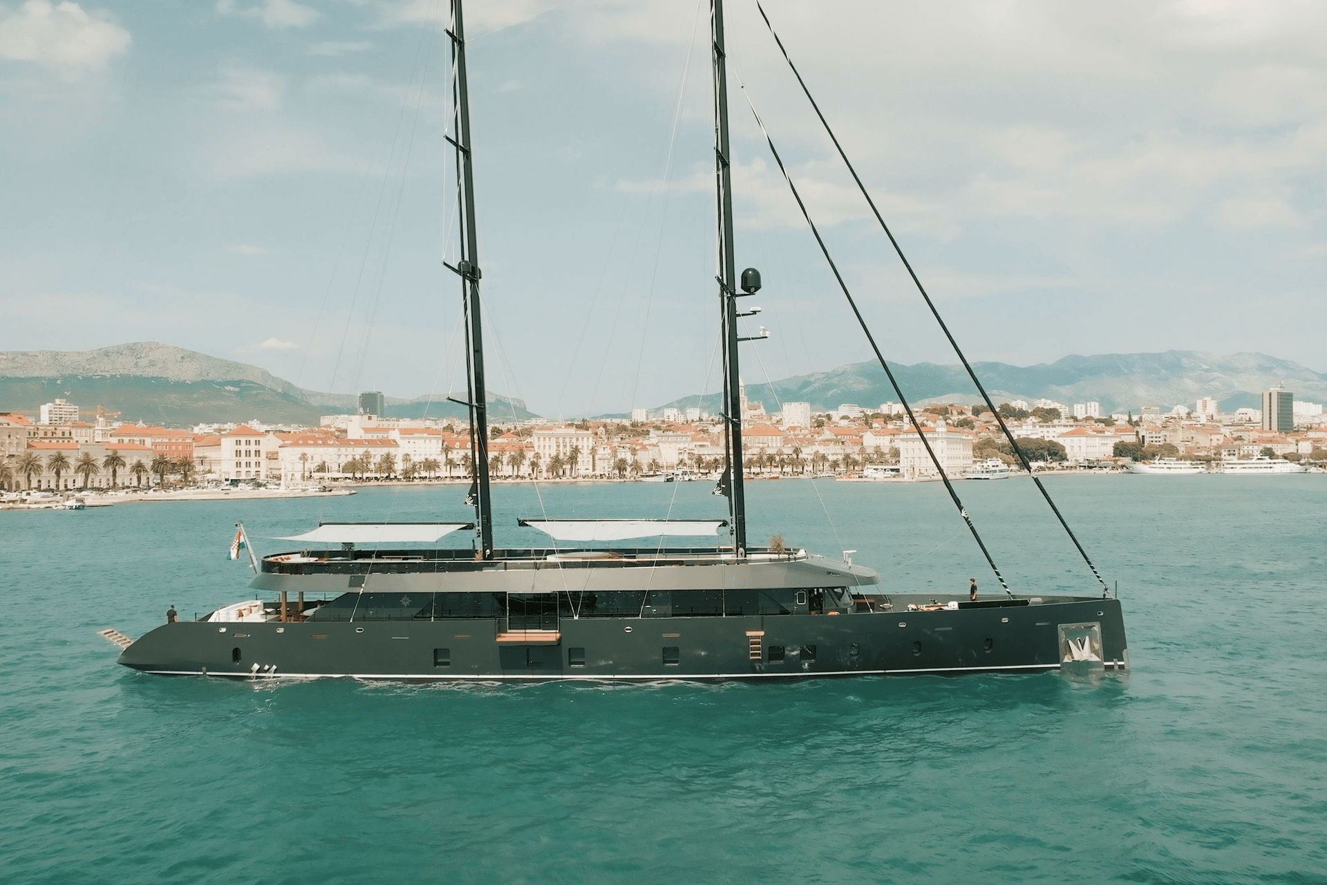 REPOSADO yacht