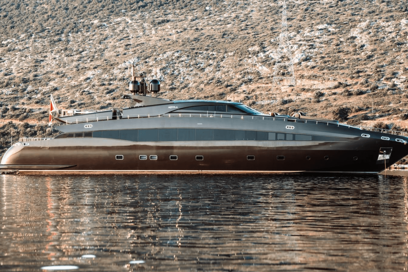 MY AQUILA yacht