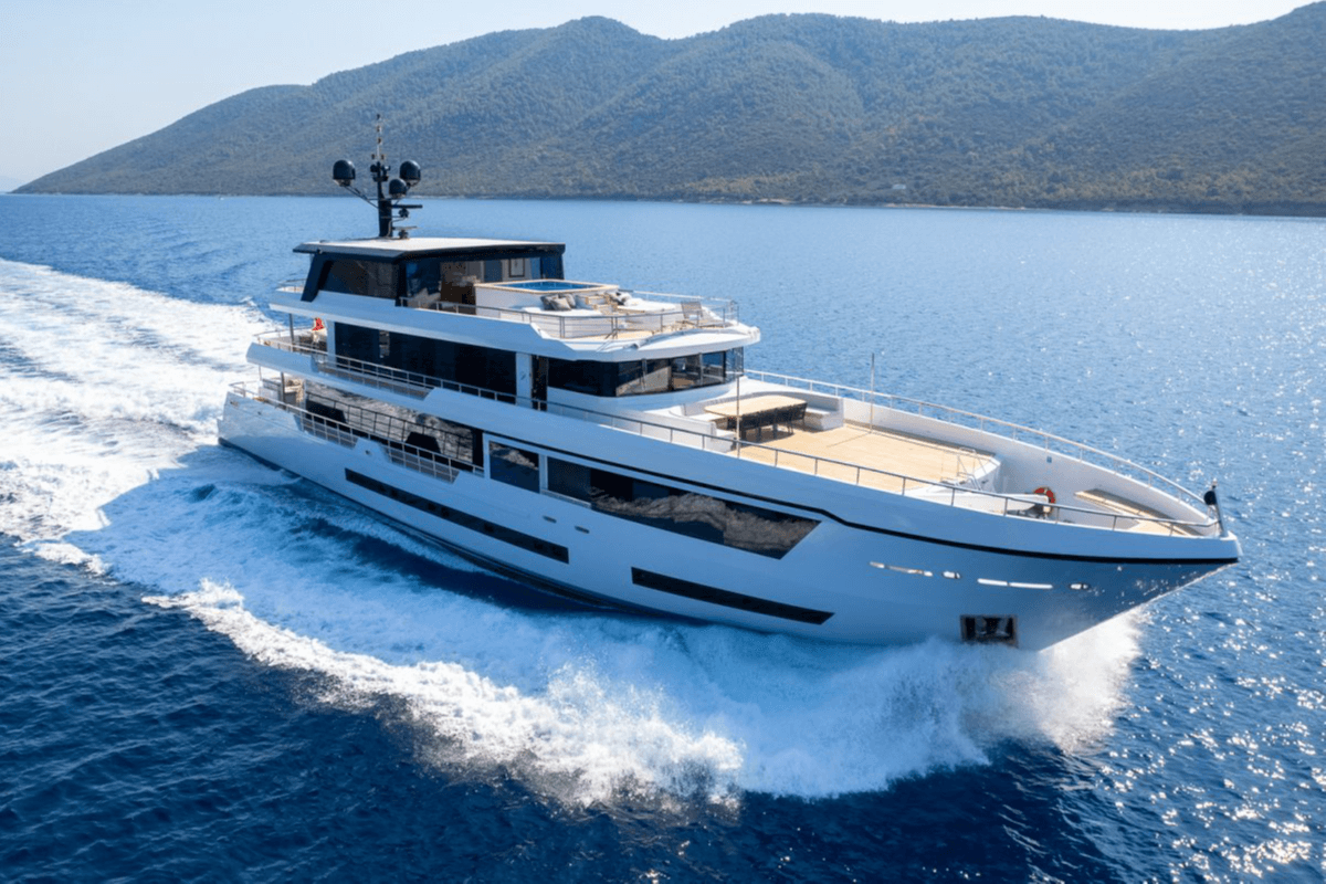 OCEAN BREEZE yacht