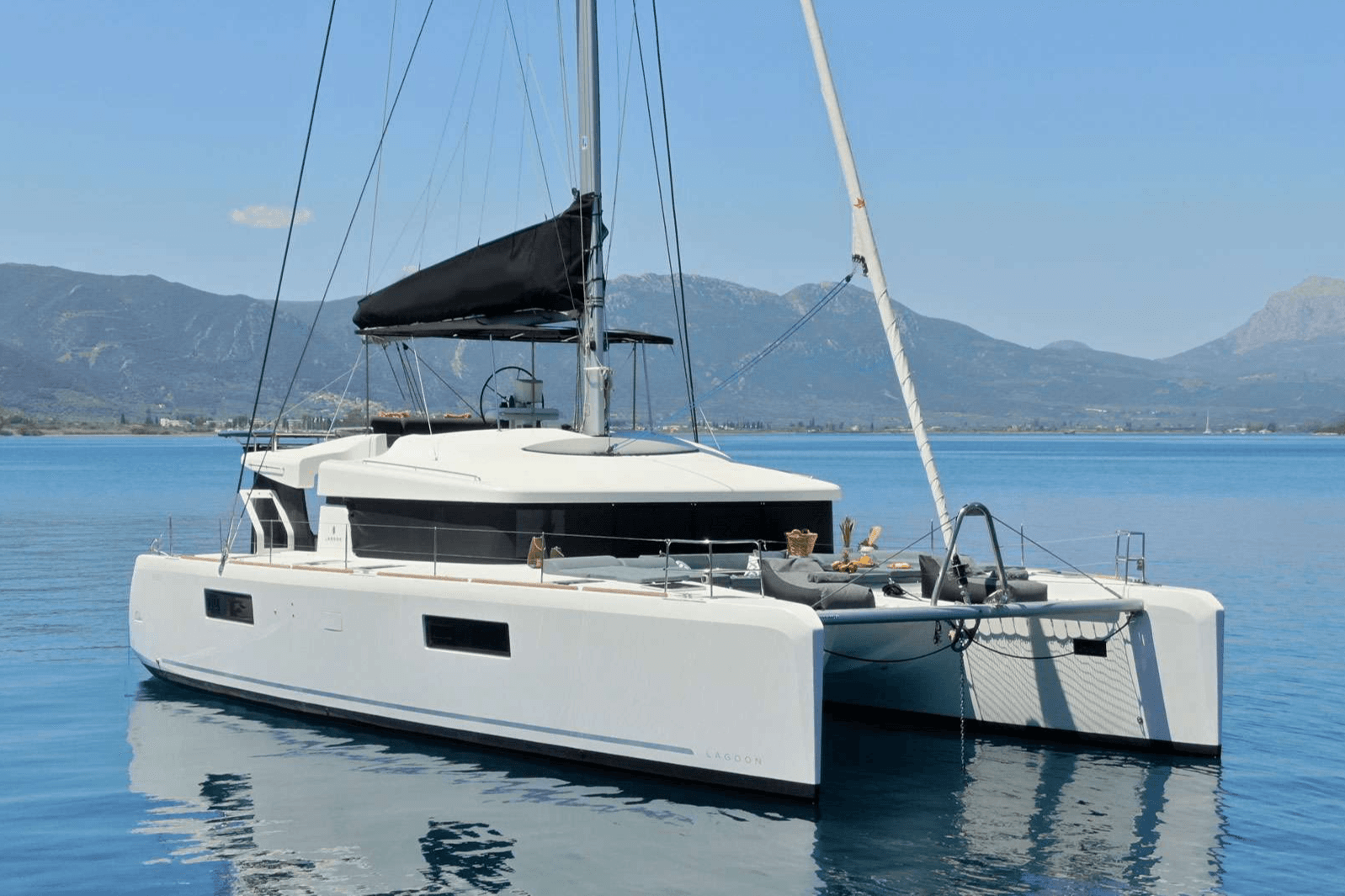 ACE OF HEARTS yacht