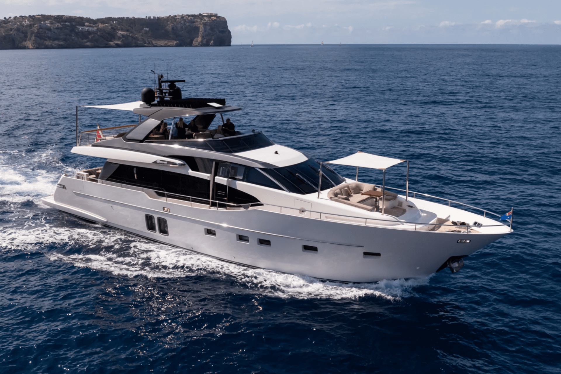 MOONSHOT yacht