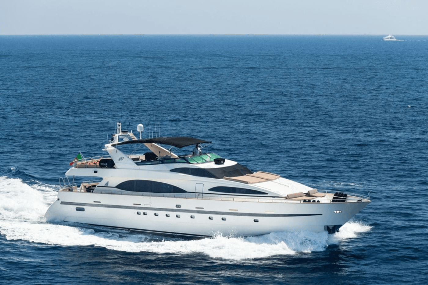 ACCAMA DELTA yacht