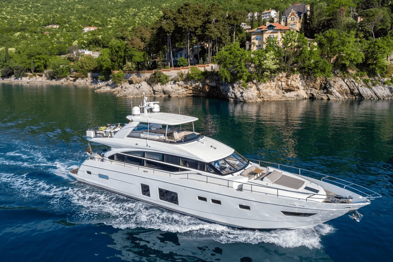 LARIMAR II yacht