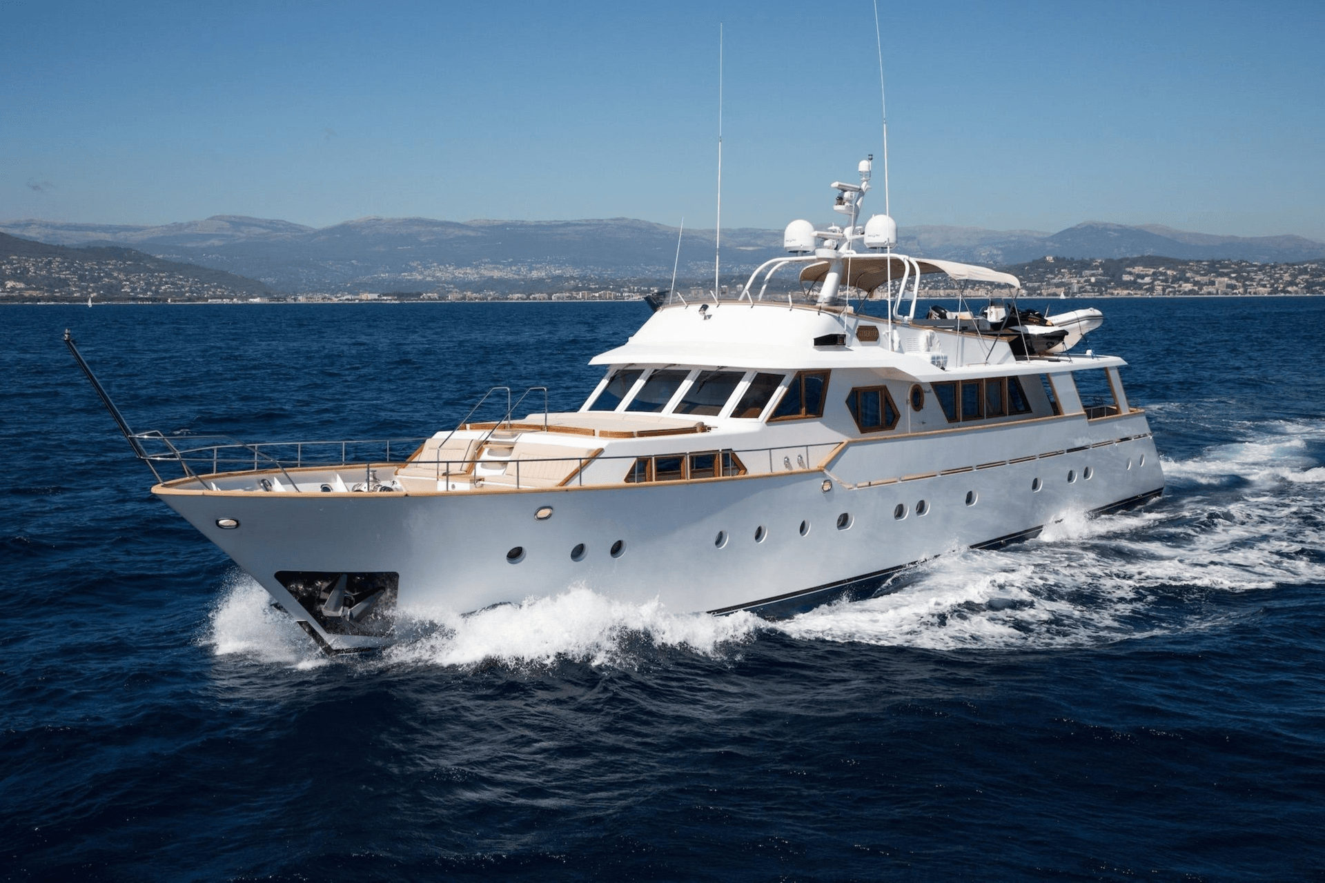 LIBERTUS yacht