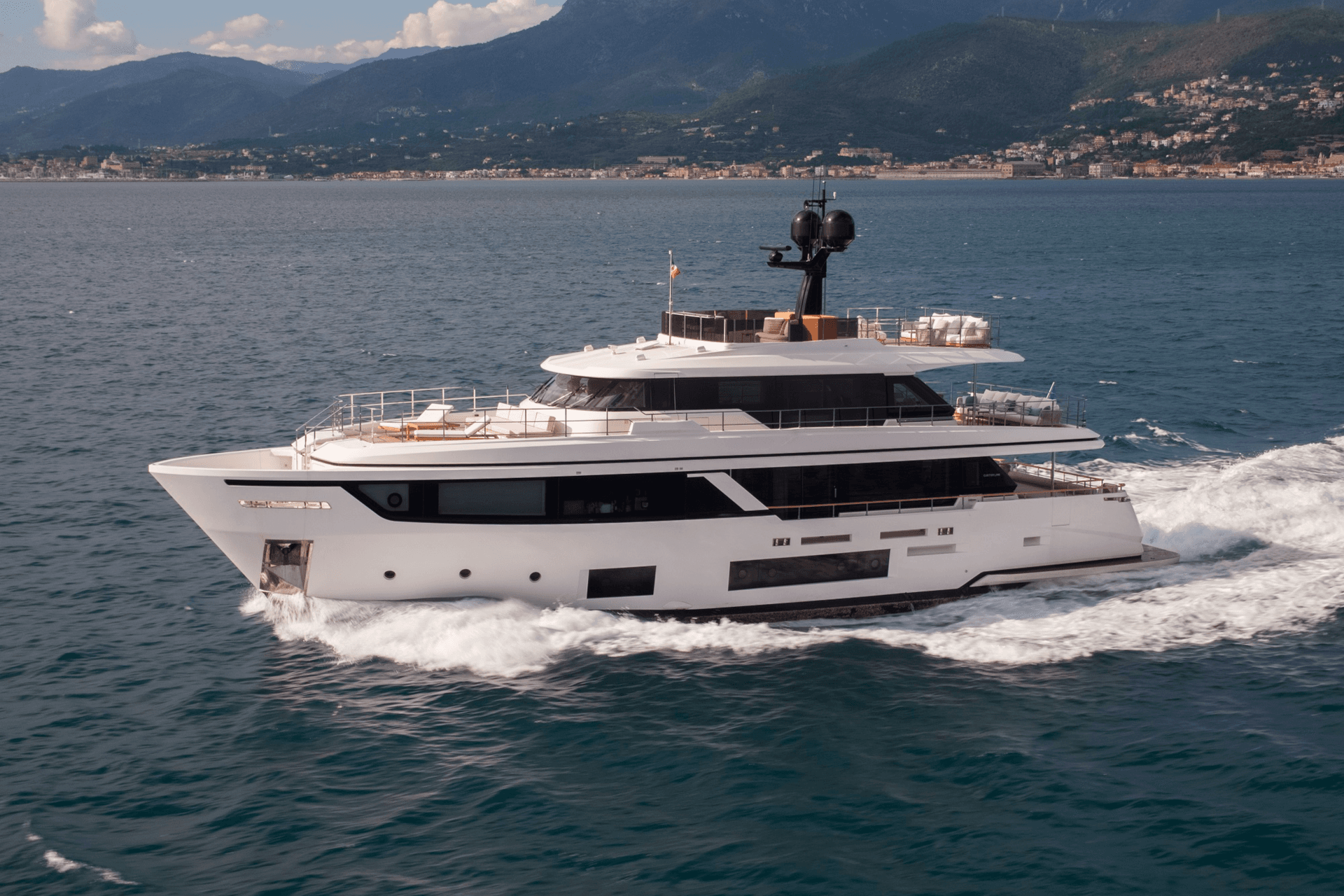 RARE GEM yacht