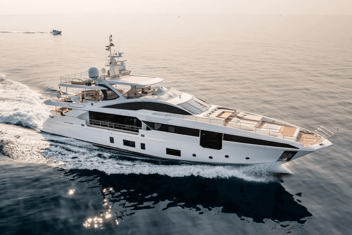 OWO yacht