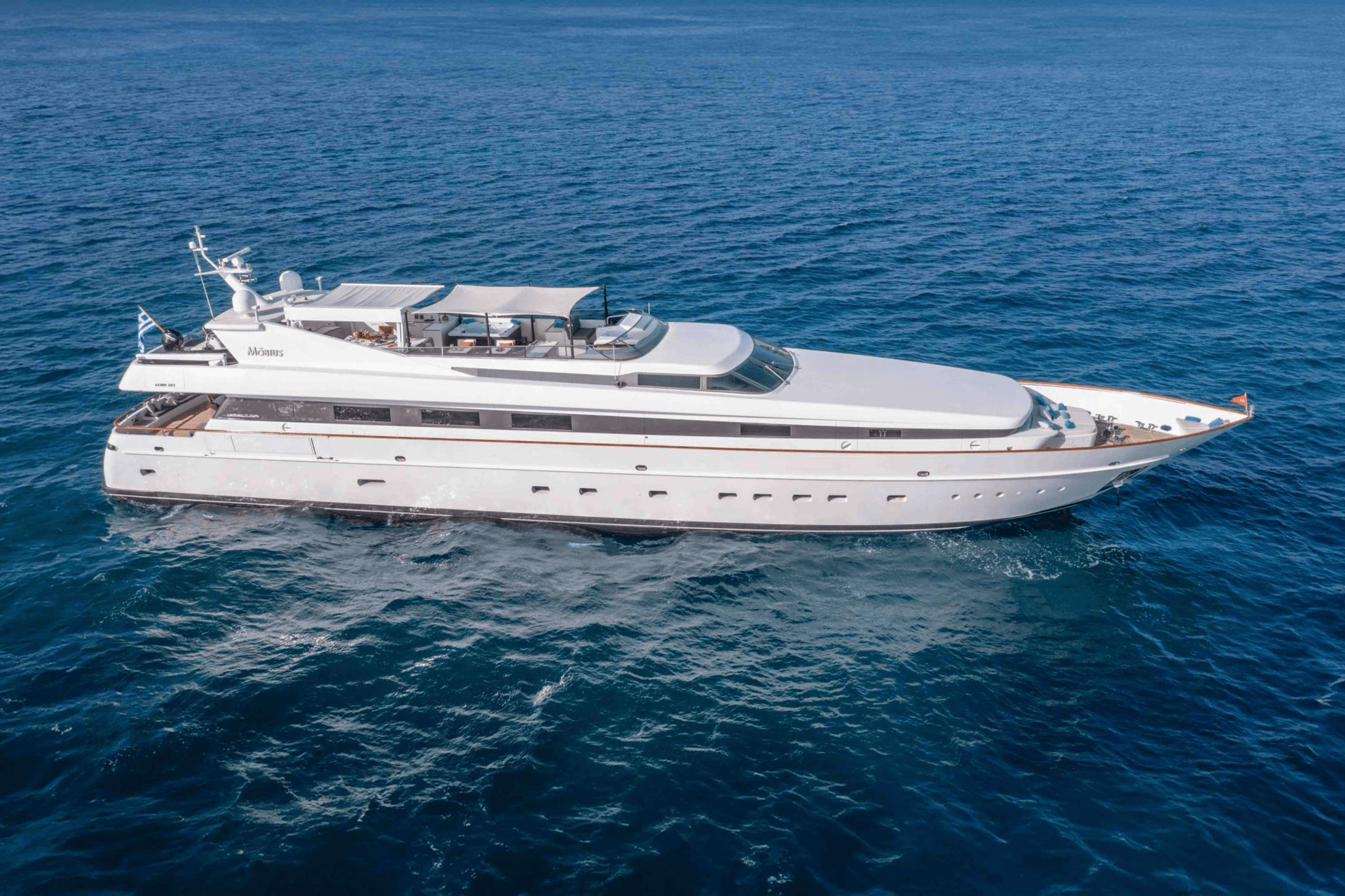 MOBIUS yacht