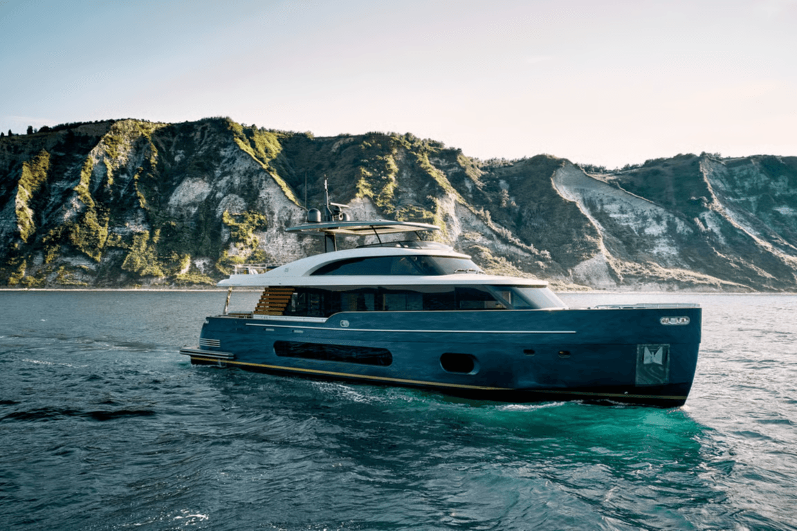 MY BLUE EYES yacht