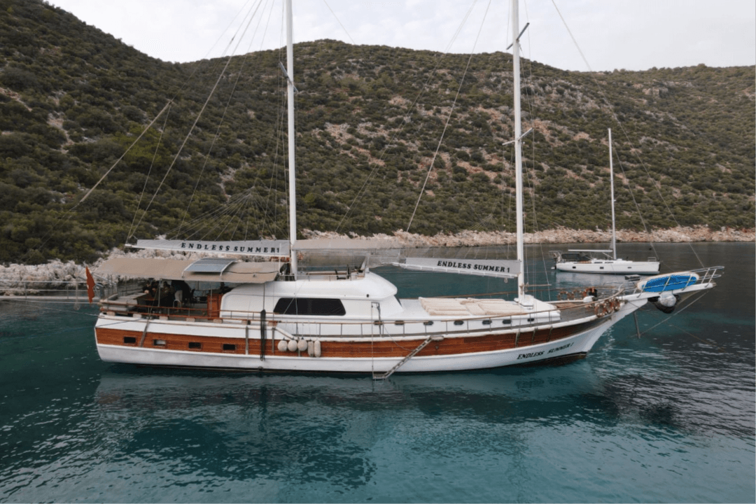 Endless Summer 1 yacht
