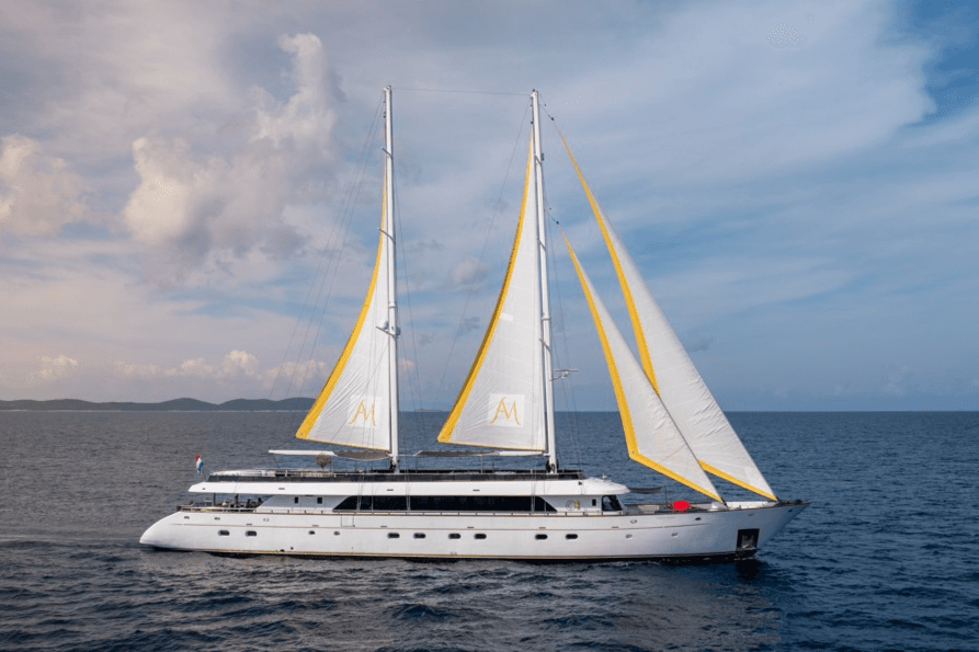 Anima Maris yacht