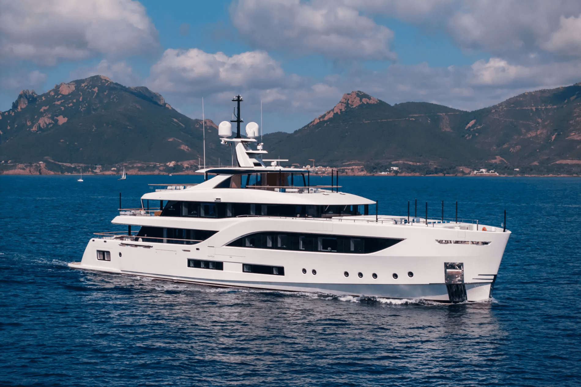M/Y C yacht