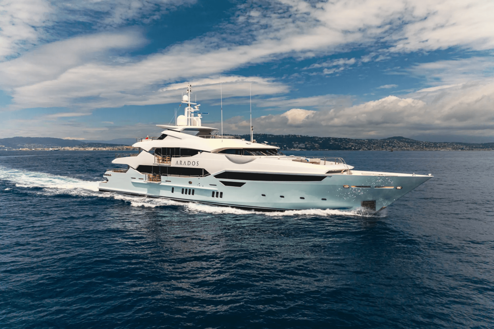 ARADOS yacht