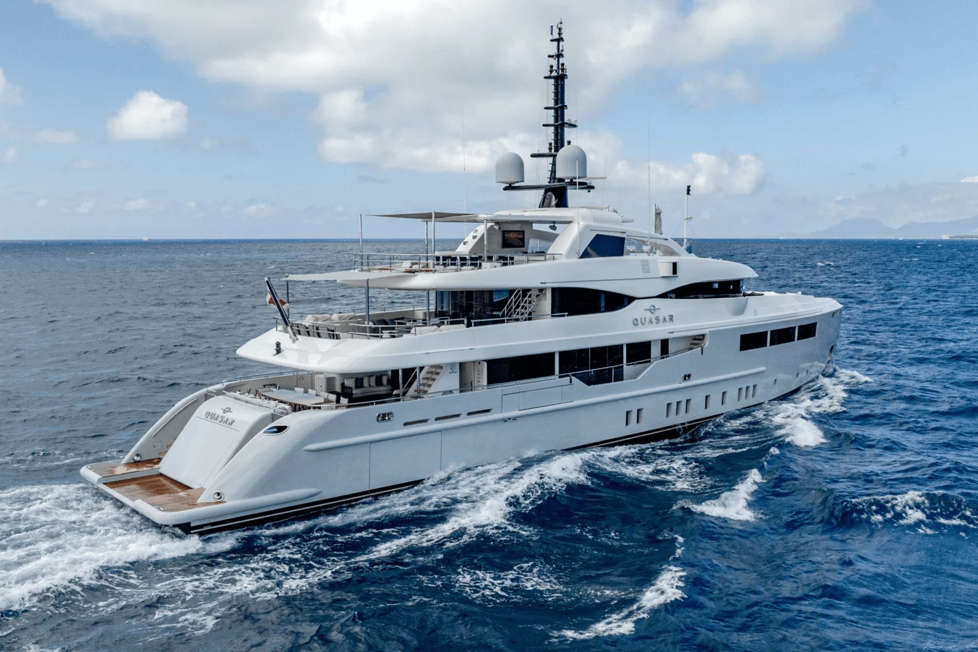 QUASAR yacht