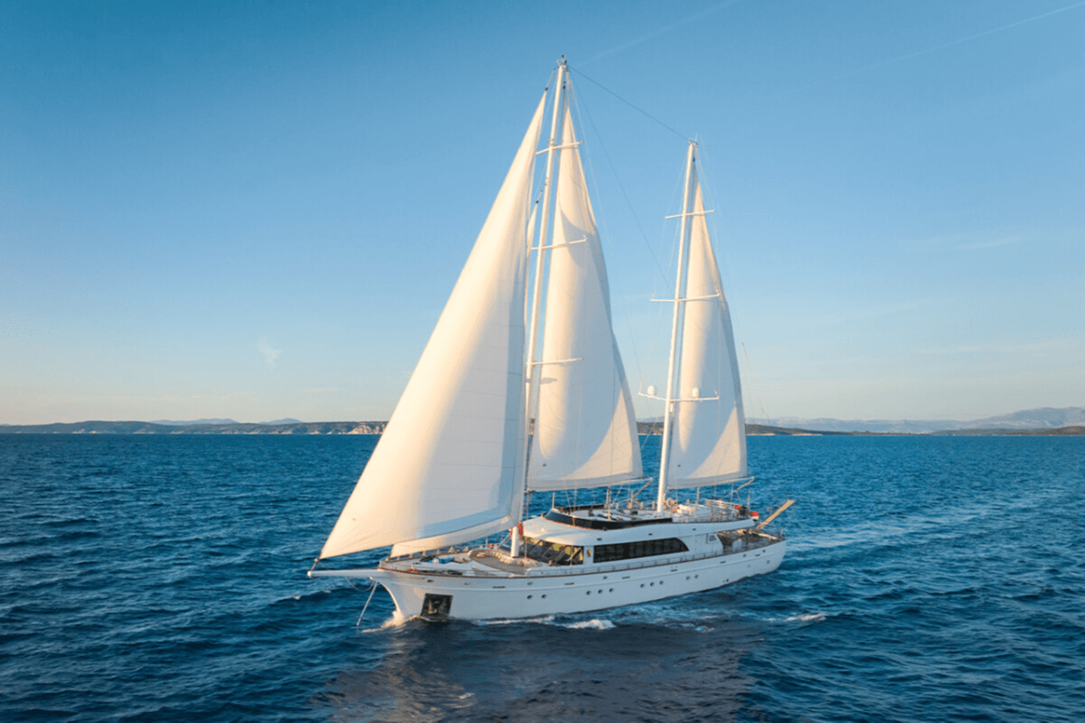 Love Story yacht