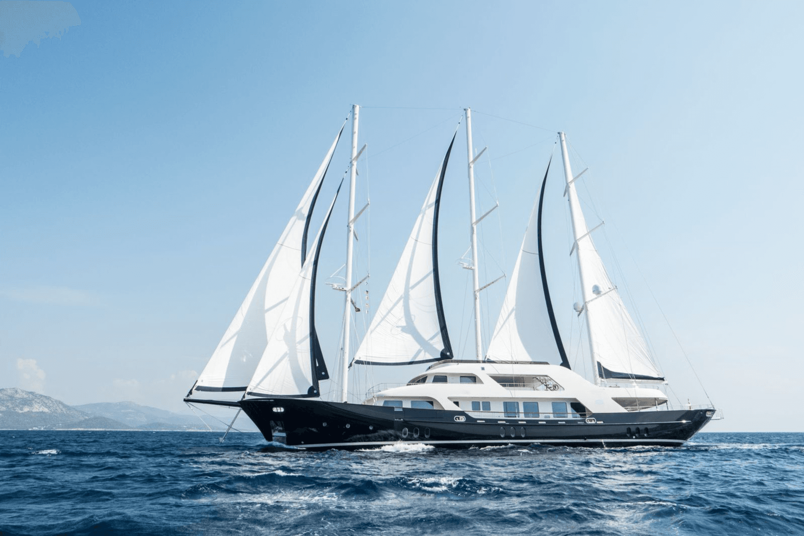 Meira yacht