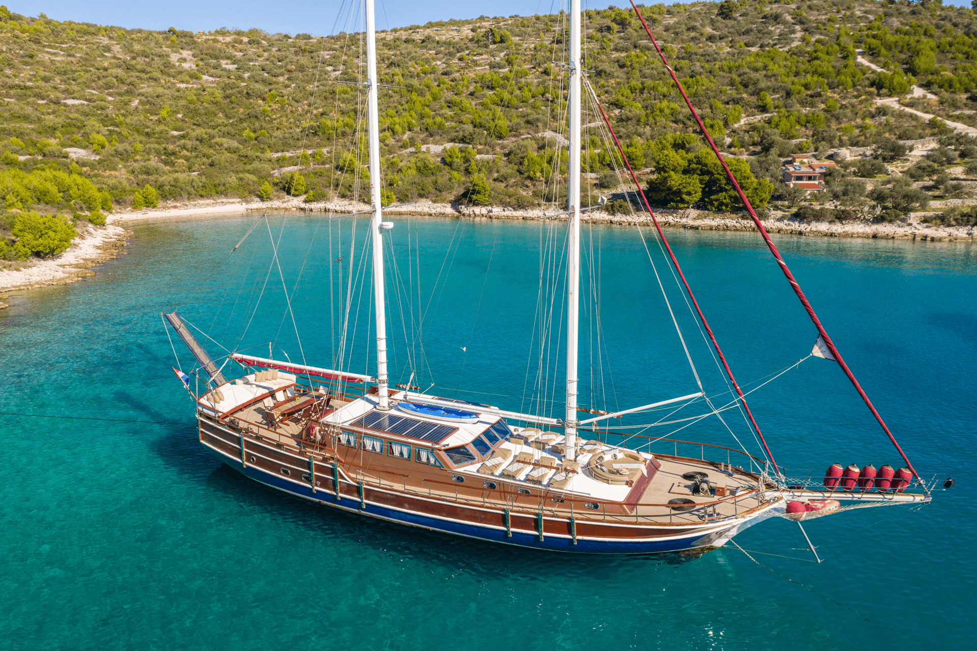 Nostra Vita yacht