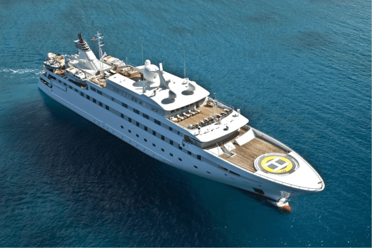 LAUREN L yacht