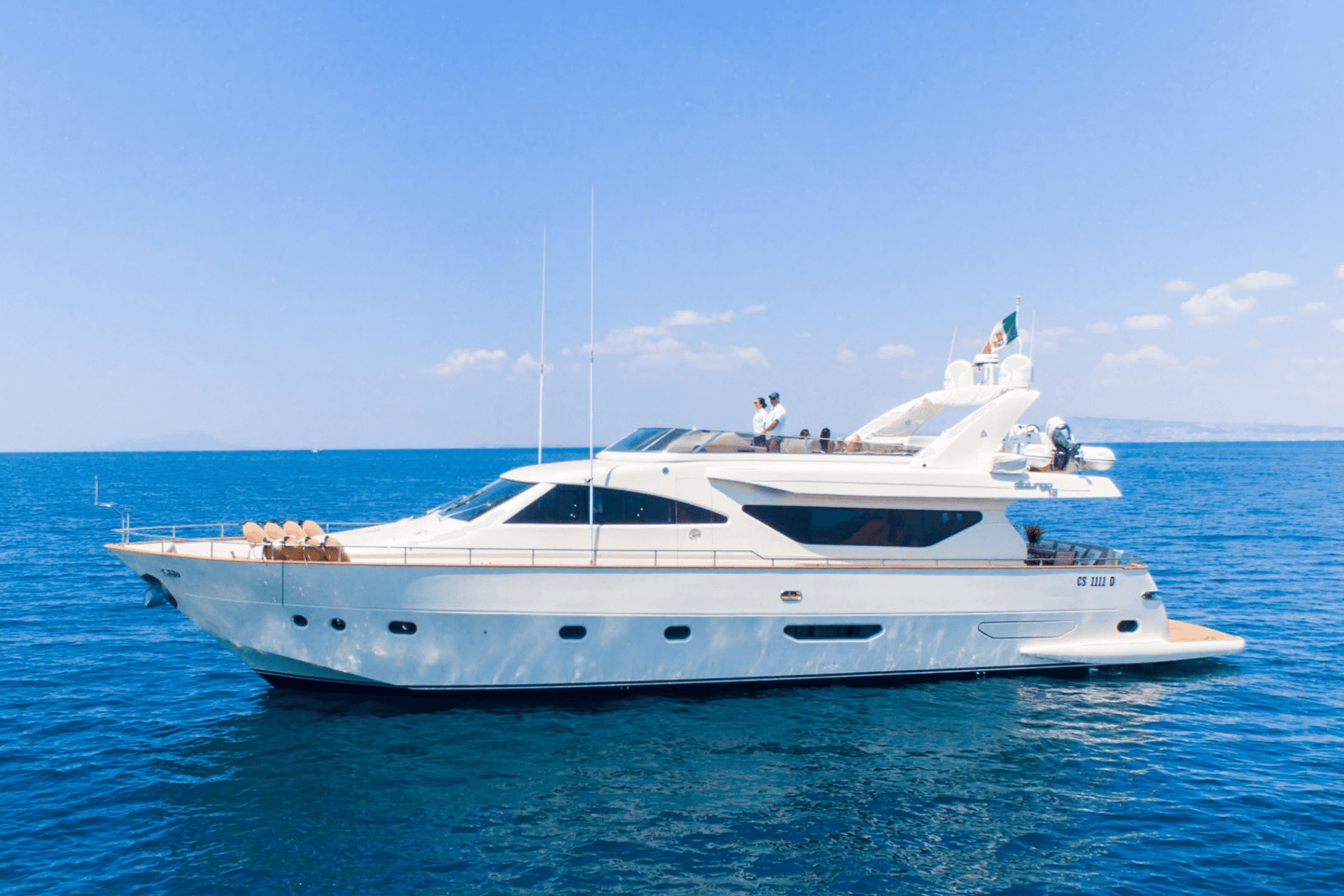 RIVIERA yacht