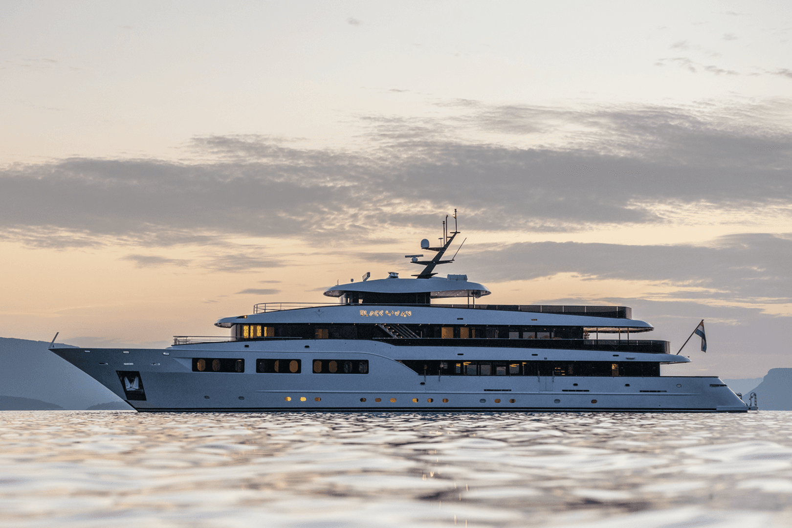 M/V BLACK SWAN yacht