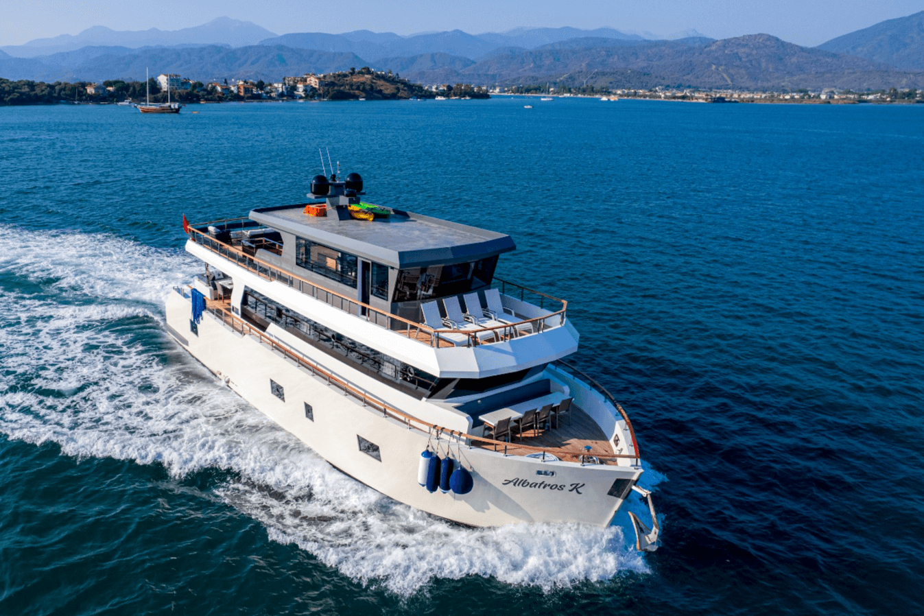 Albatros Explorer yacht