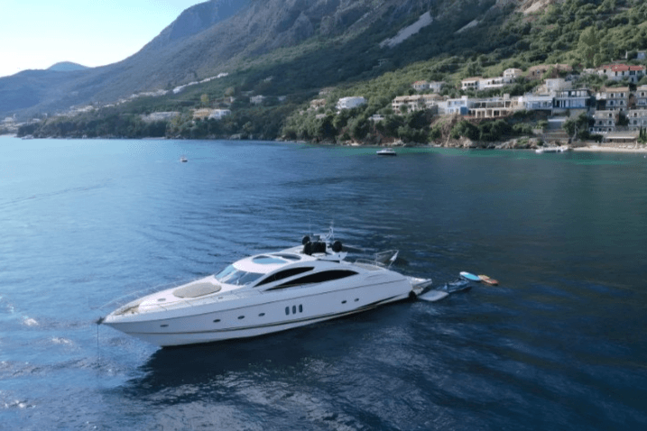 PHOENIX yacht