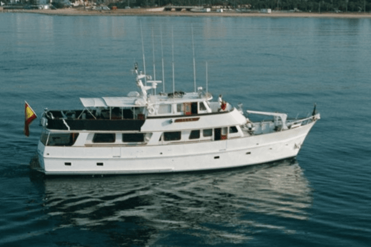 SAI KUNG yacht