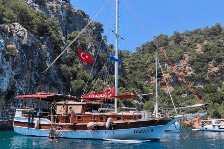 OLCAN 5 yacht