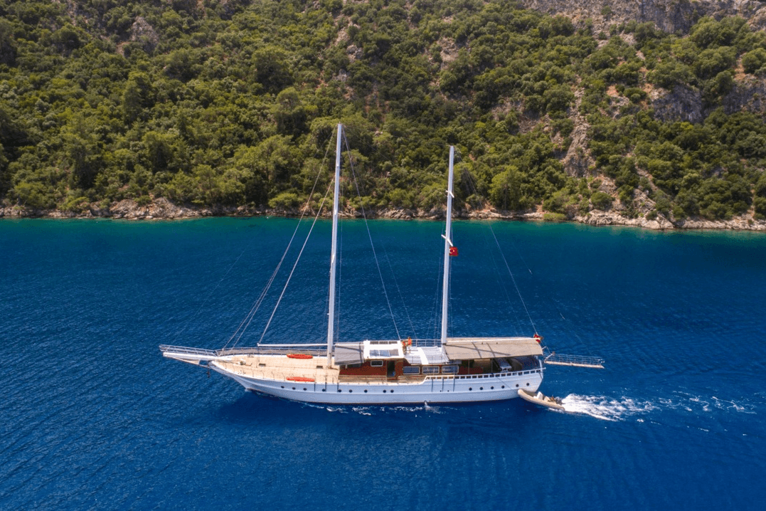 Albatros D yacht