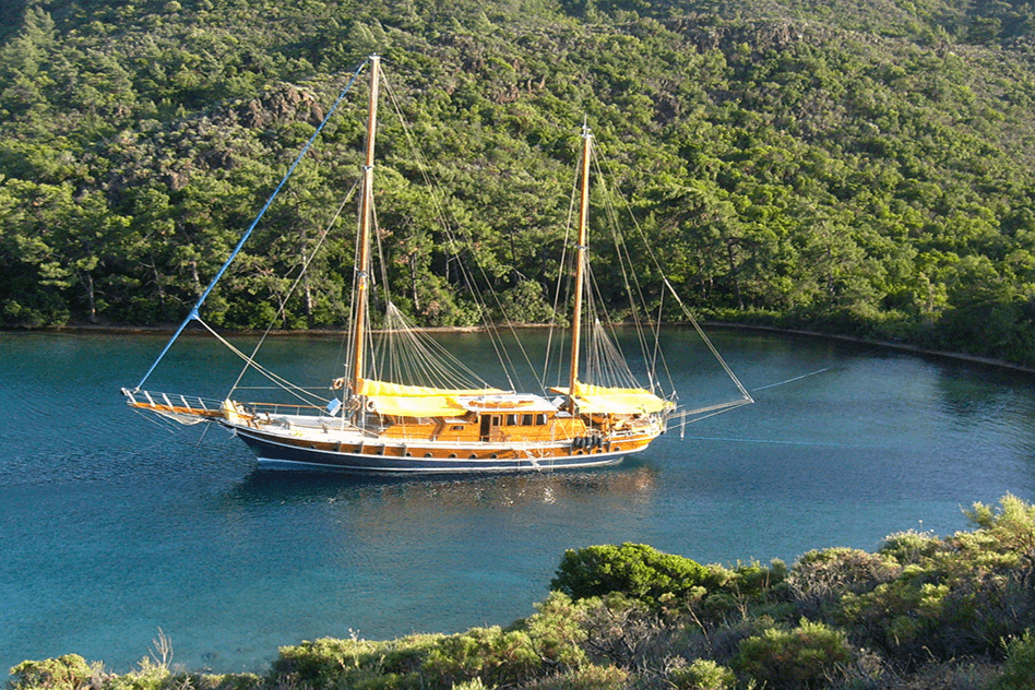Myra yacht
