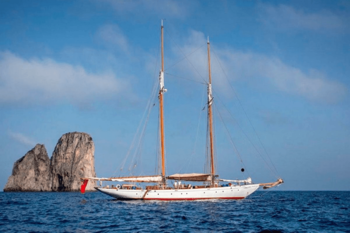 Puritan yacht