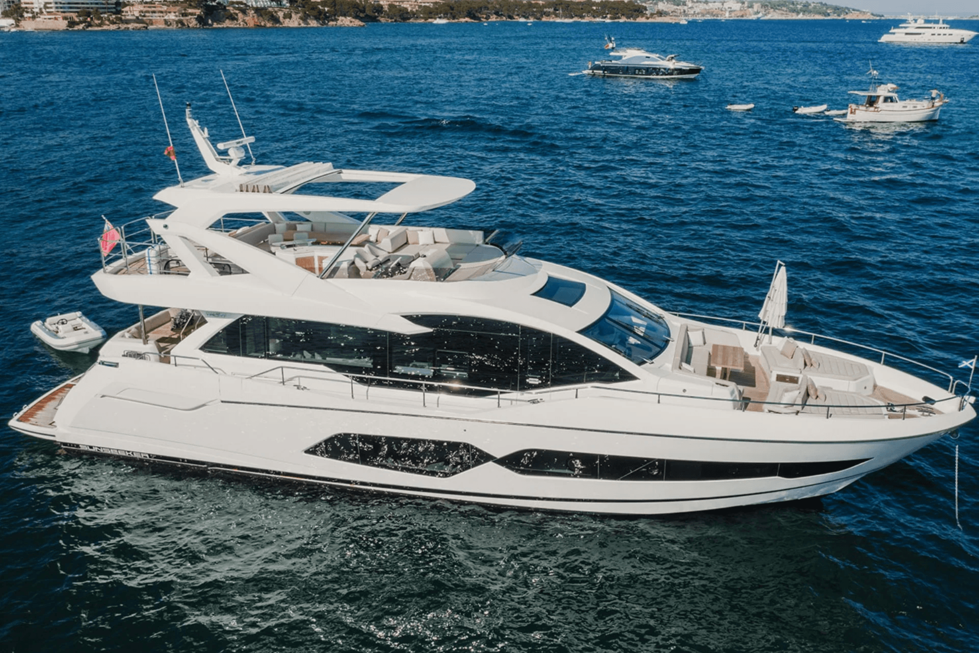 LADY M yacht
