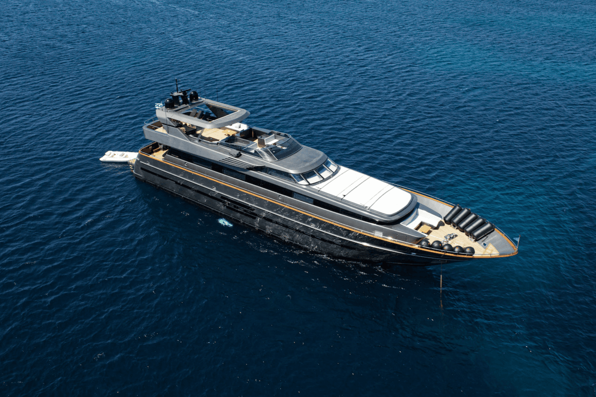 BENIK yacht