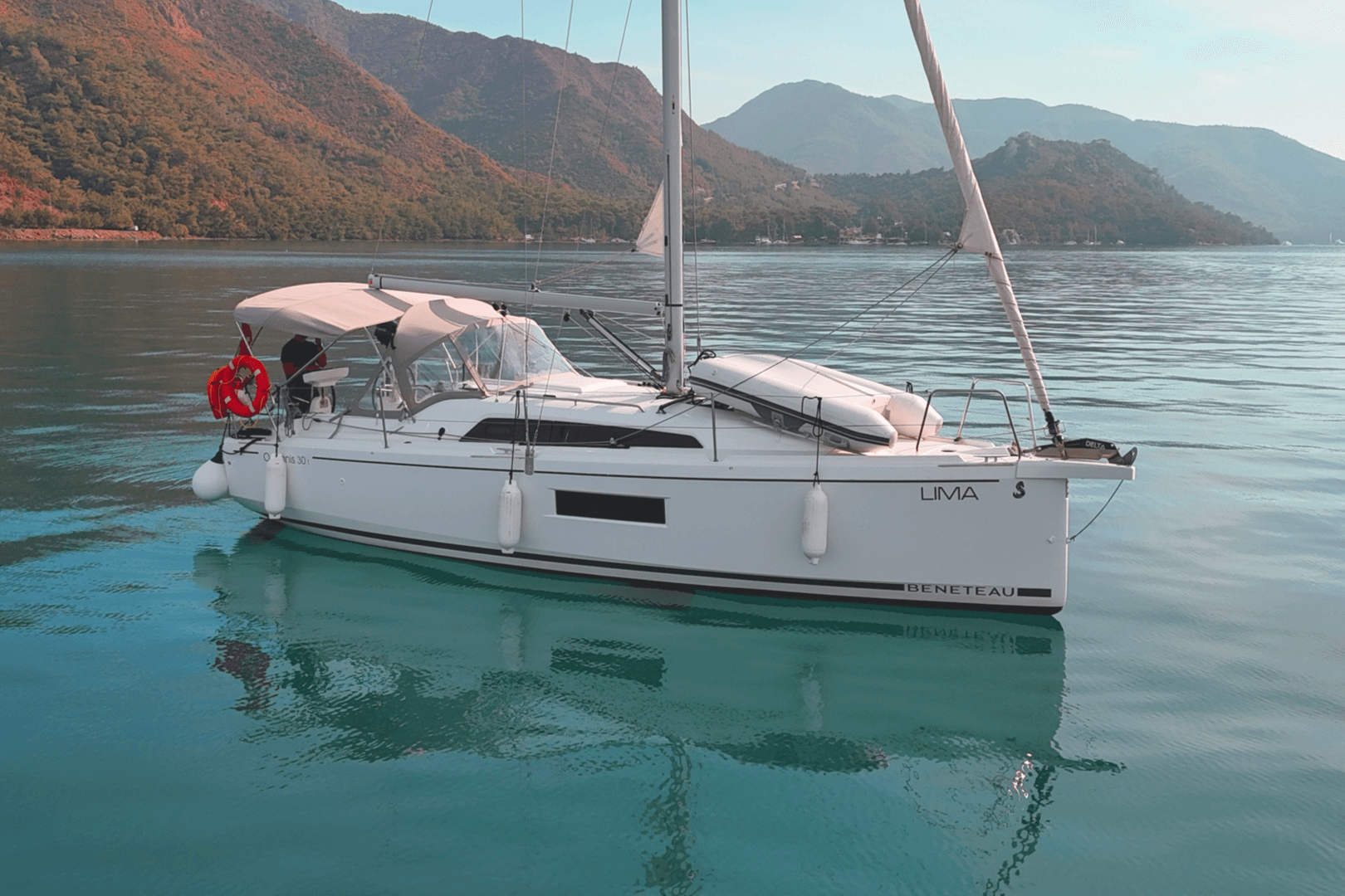Oceanis 30.1 yacht