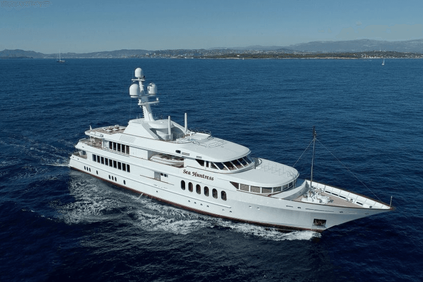 SEA HUNTRESS yacht